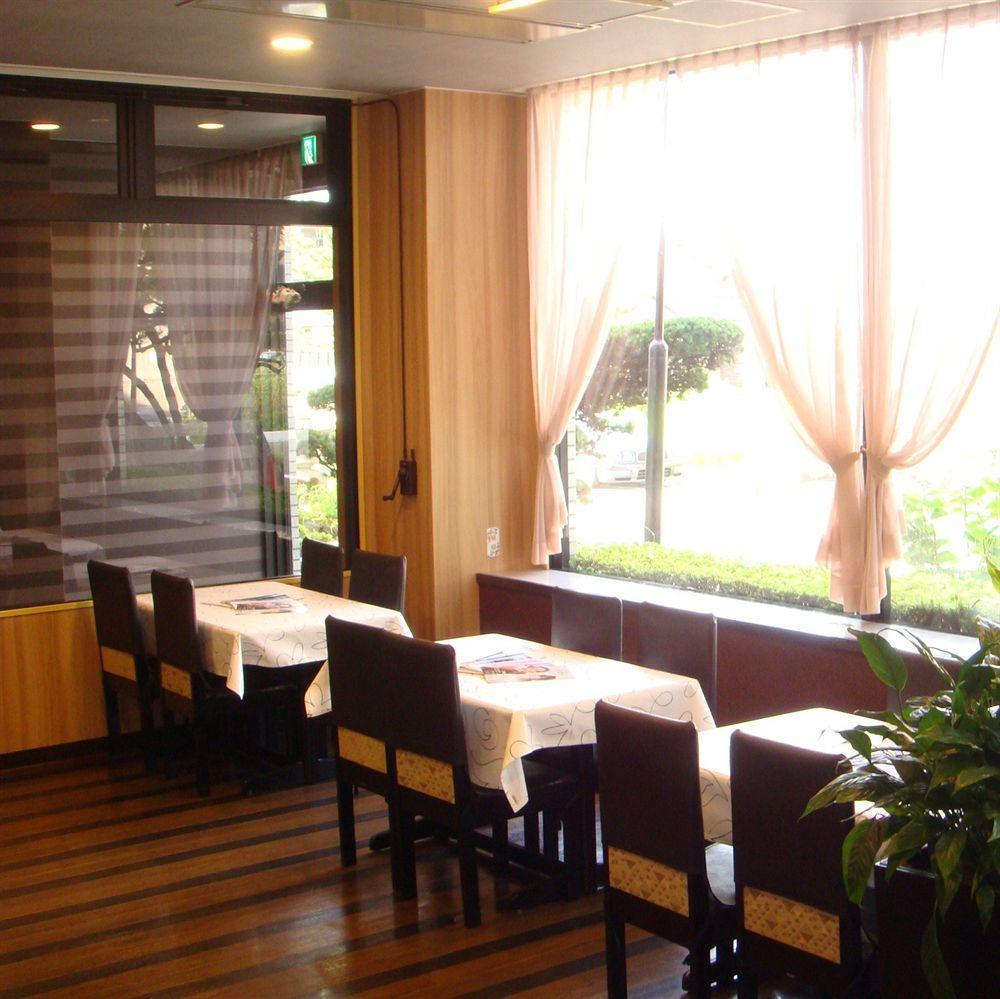 Apa Hotel Tsubame-Sanjo Ekimae Exteriör bild