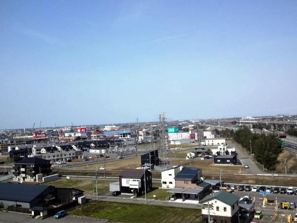 Apa Hotel Tsubamesanjo Ekimae Exteriör bild