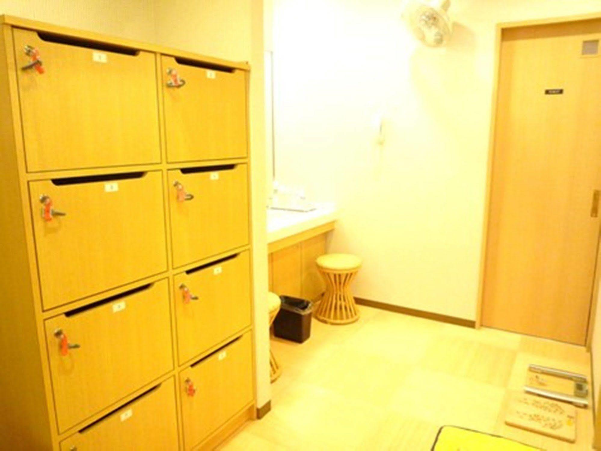Apa Hotel Tsubamesanjo Ekimae Exteriör bild
